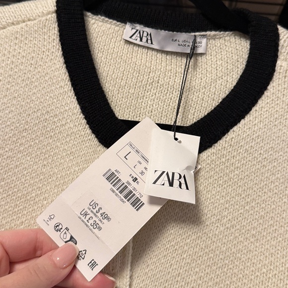 Zara Women's Elegant Cream and Black Cardigan - Picture 3 of 6